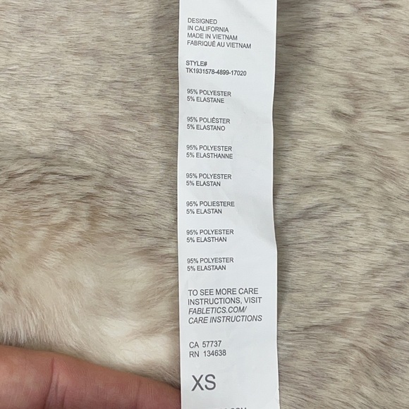 FABLETICS•TOP - Picture 8 of 10